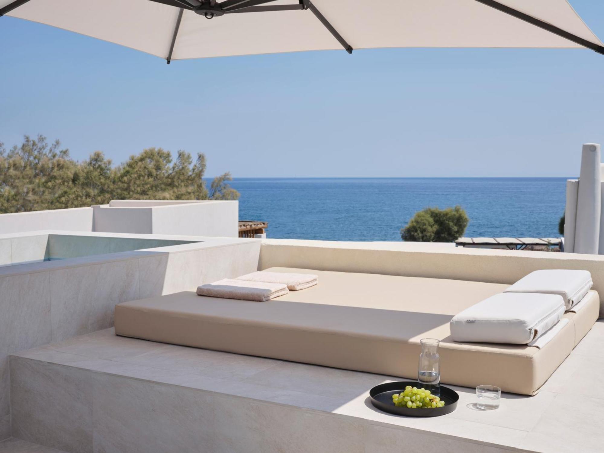 Heyday Luxury Suites Perissa  Dış mekan fotoğraf