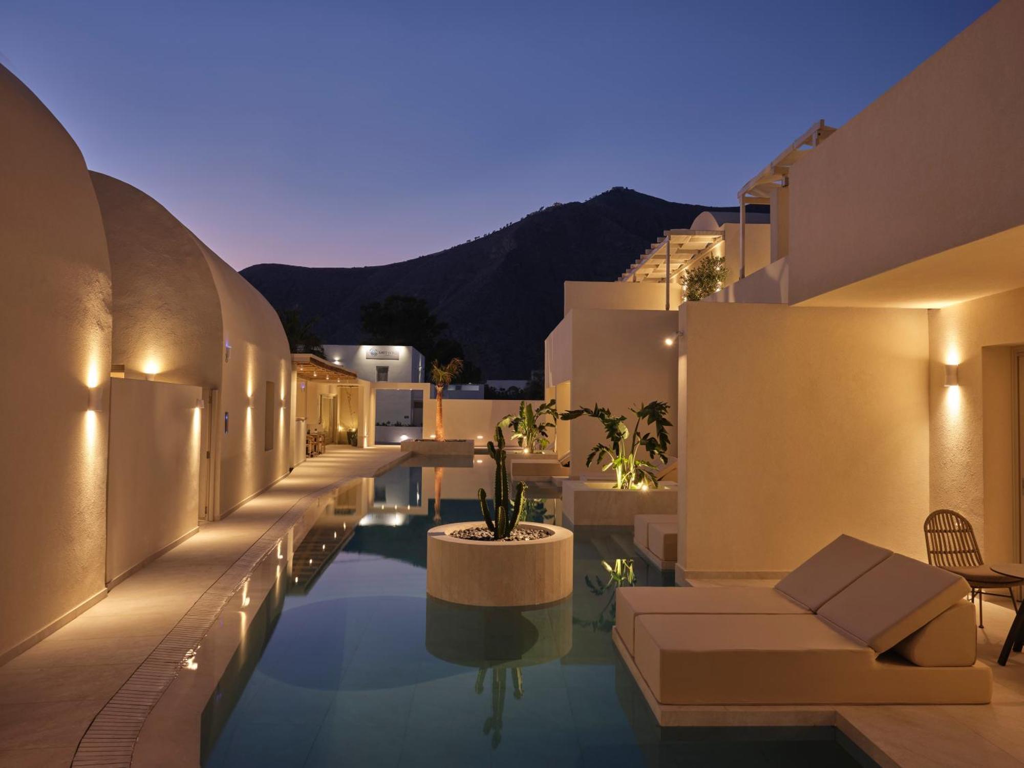 Heyday Luxury Suites Perissa  Dış mekan fotoğraf