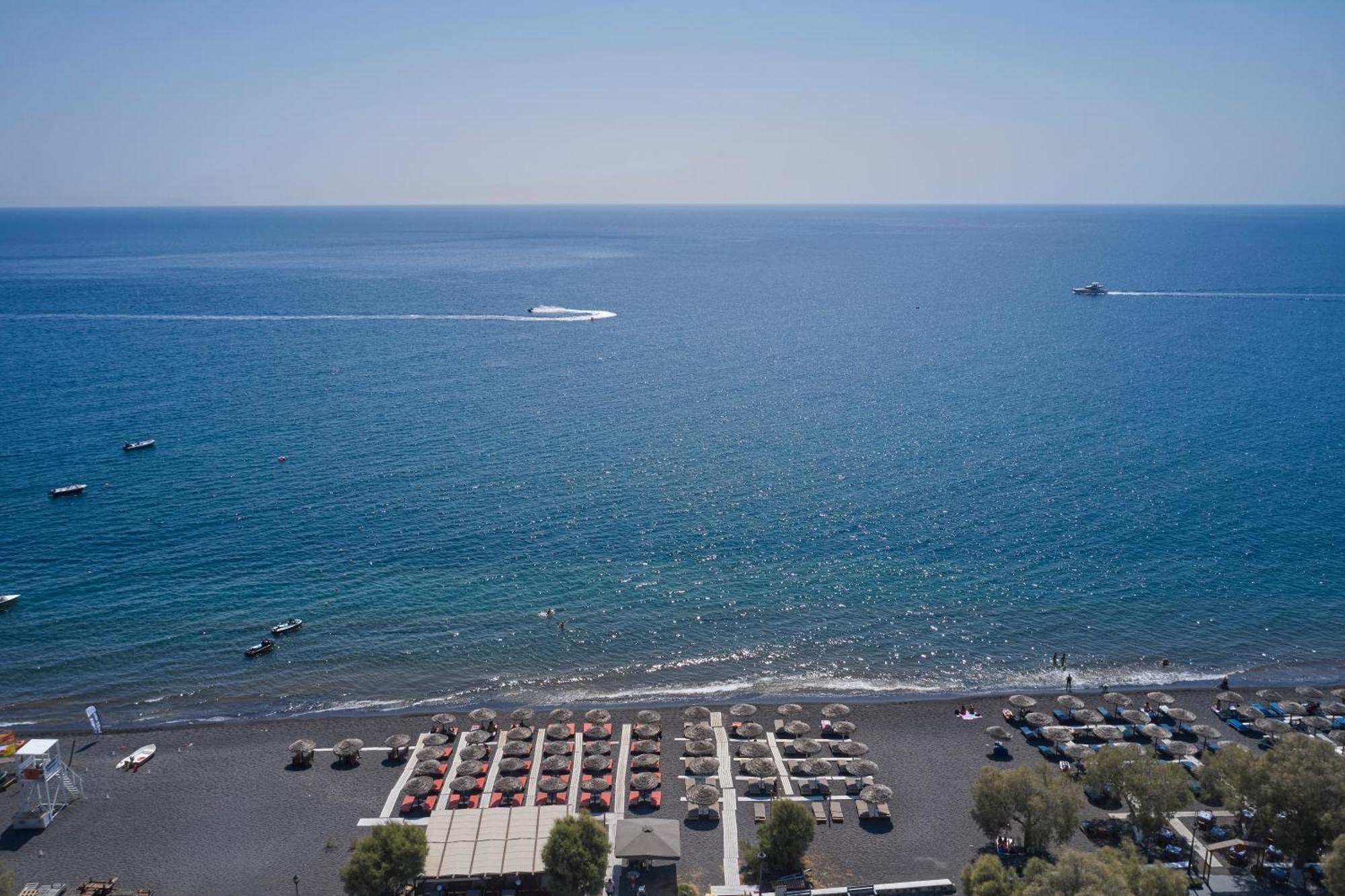 Heyday Luxury Suites Perissa  Dış mekan fotoğraf