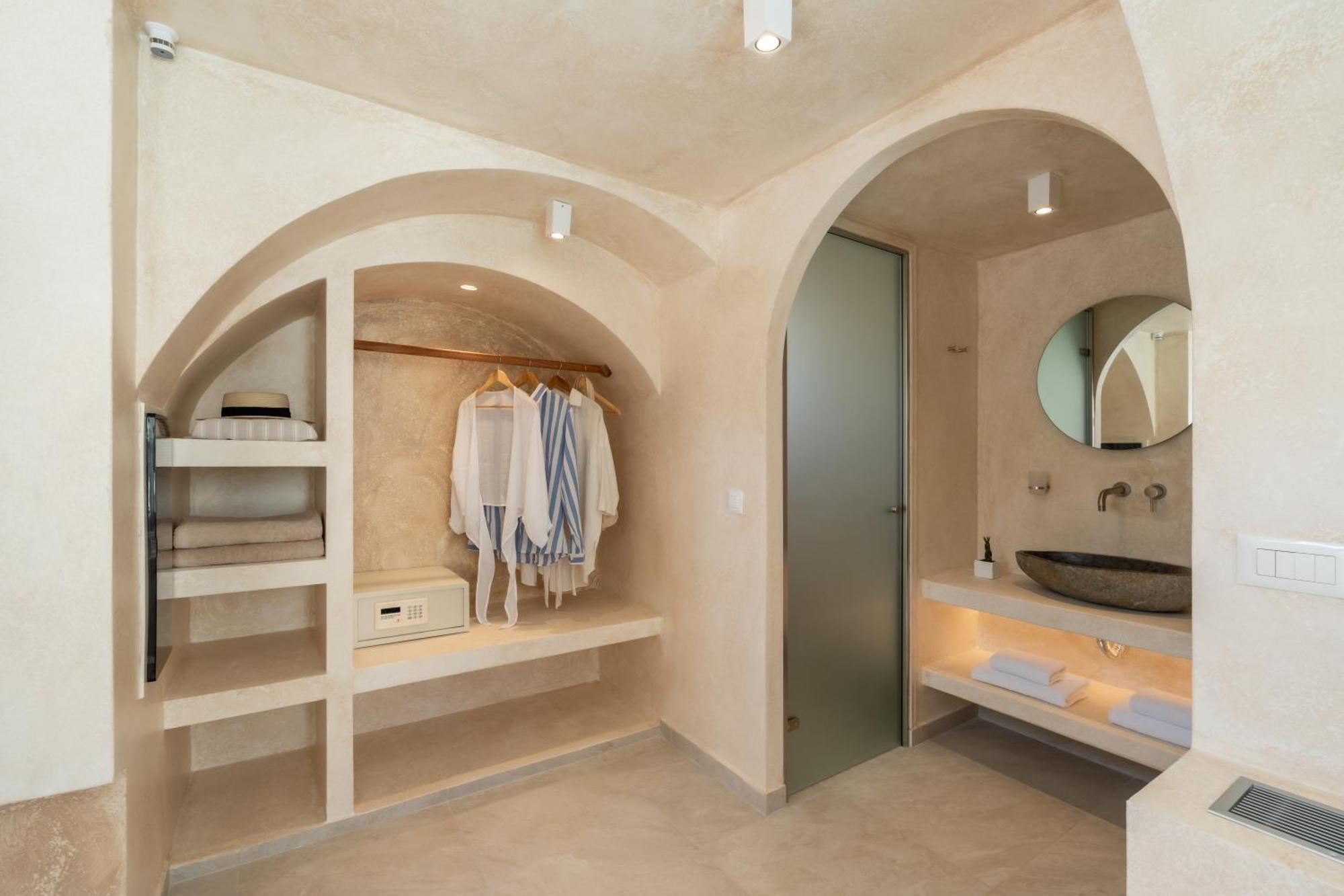 Heyday Luxury Suites Perissa  Dış mekan fotoğraf