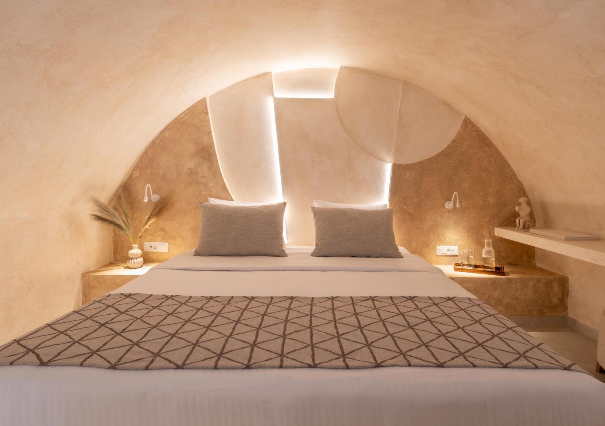Heyday Luxury Suites Perissa  Dış mekan fotoğraf