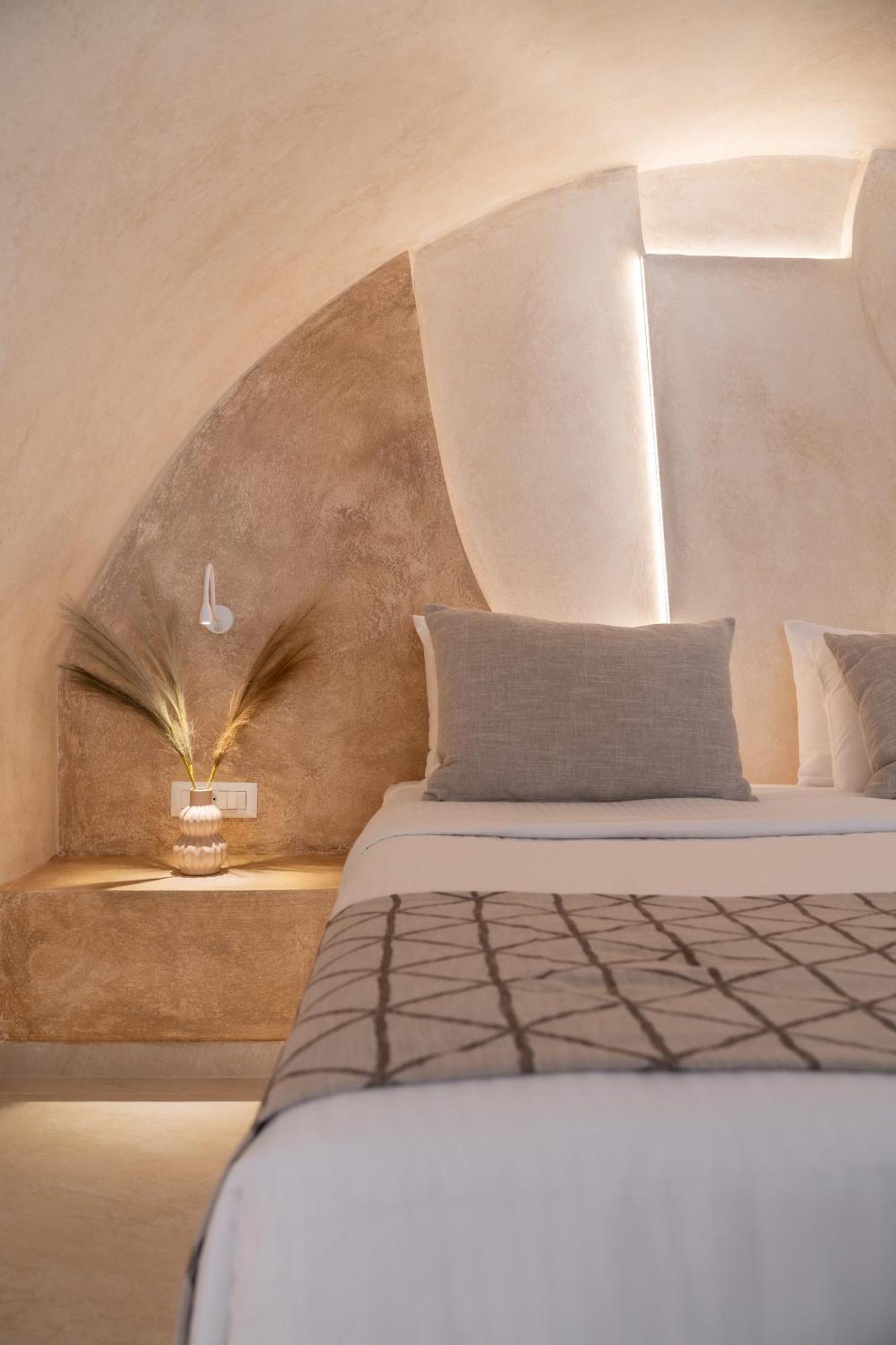 Heyday Luxury Suites Perissa  Dış mekan fotoğraf